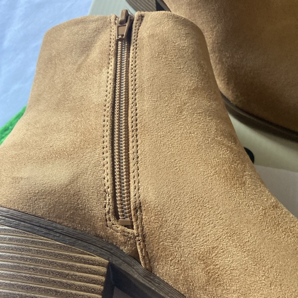 New cowgirl Booties by BP size 9 Tan - Picture 3 of 3
